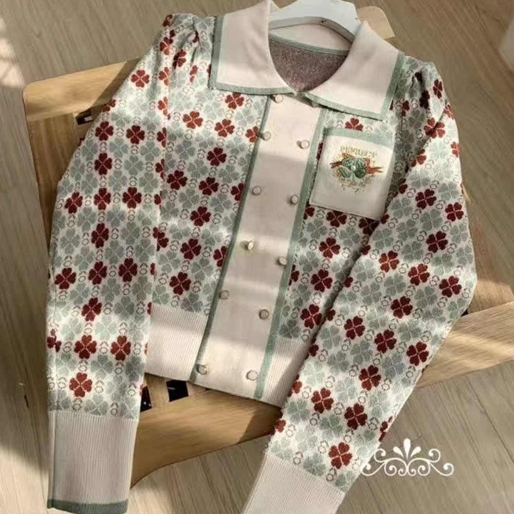 PEACEBIRD | Chic Floral Bomber Sweater with Green and Brown Hues
